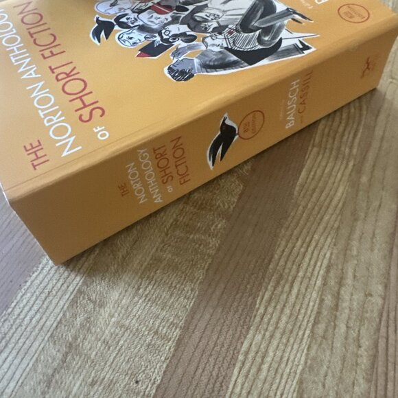 The Norton Anthology of Short Fiction (Eighth Edition),, - Picture 5 of 6